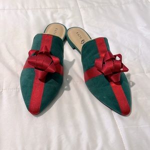 EUC Adorable Katy Perry holiday bow mules women’s size 11.